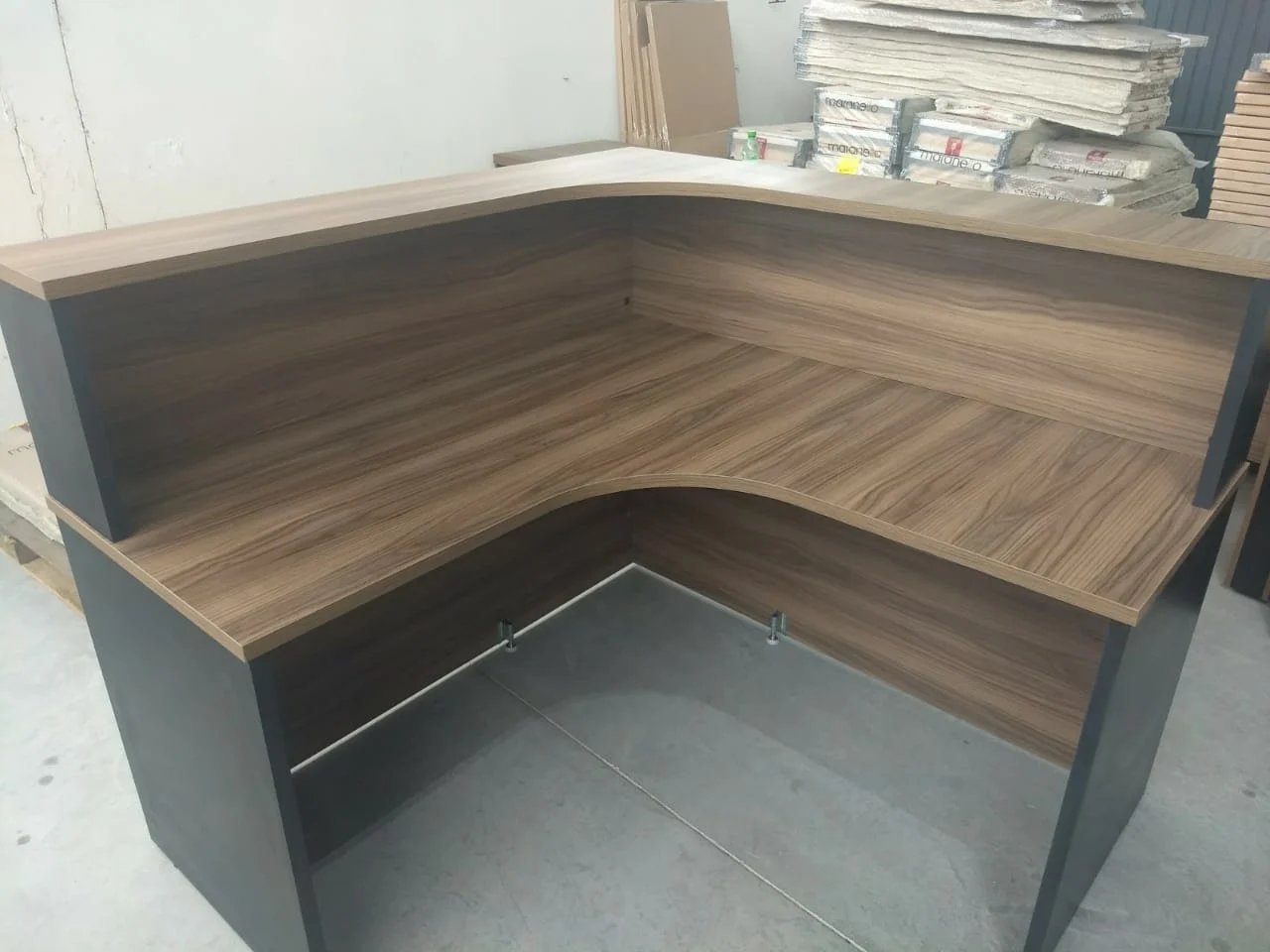 BALCÃO DE RECEPÇÃO EM L – BR-06 — foto 1